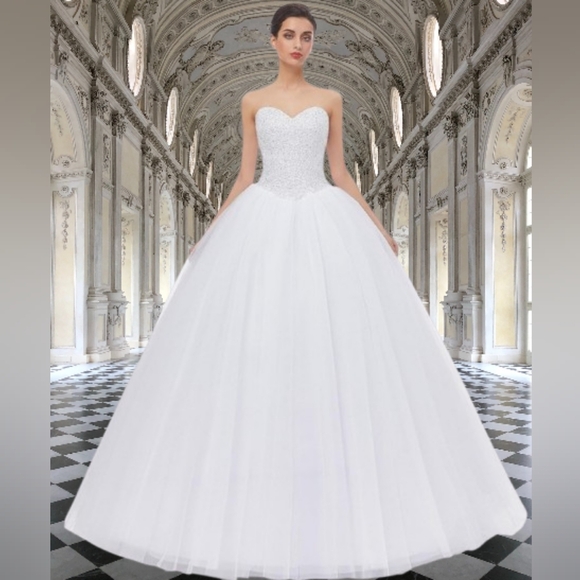 Likedpage Dresses & Skirts - 📣LikedPage 👑Elegant 👰 Ivory Strapless Formal Wedding Gown 💃NWOTags Size 4️⃣